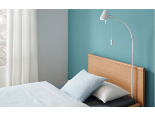 Lampa na čtení do držáku hrazdy